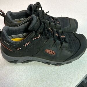 Keen Hiking